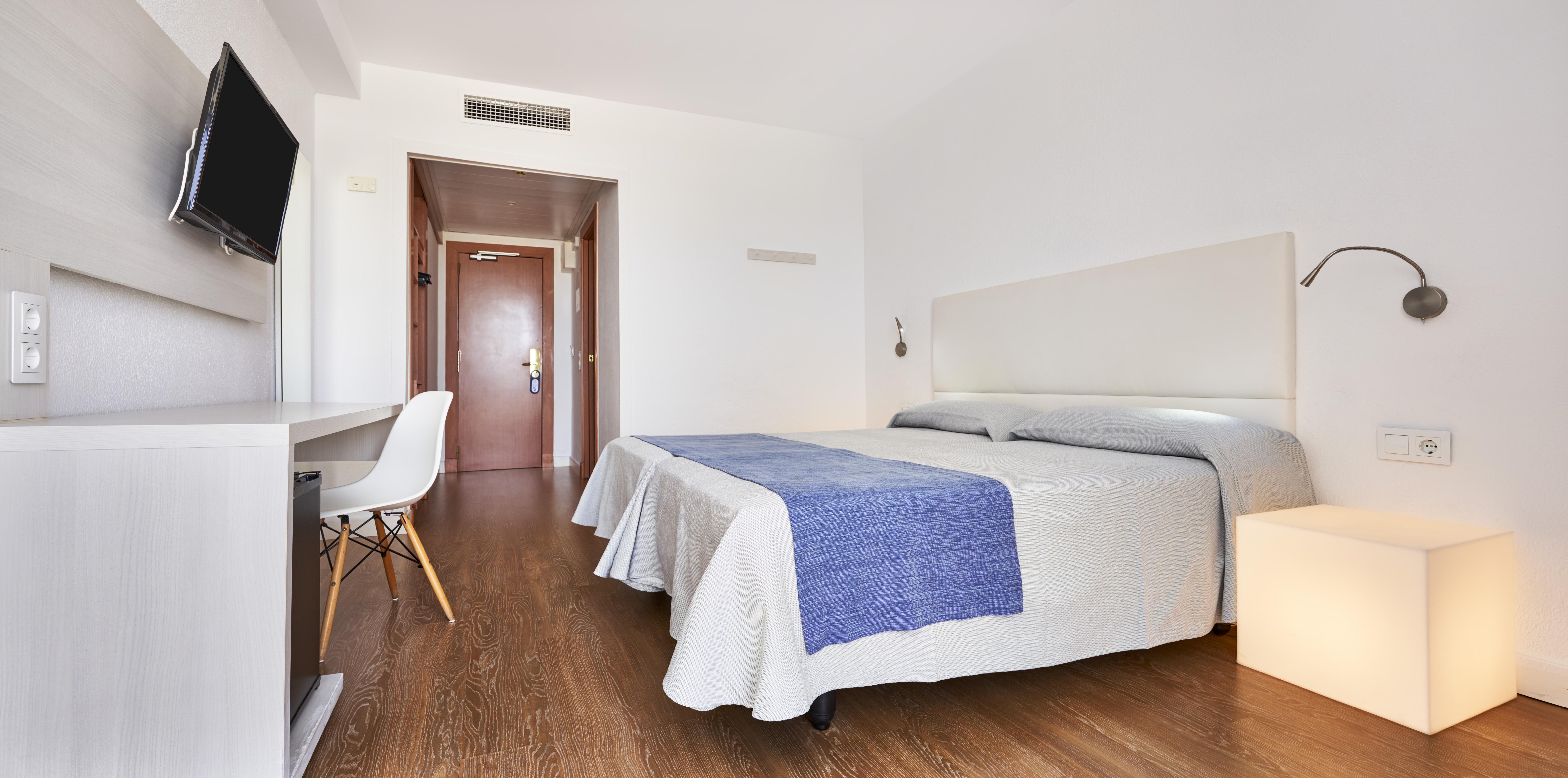Smartline Cala N Bosch Hotel カラン・ボッシュ エクステリア 写真