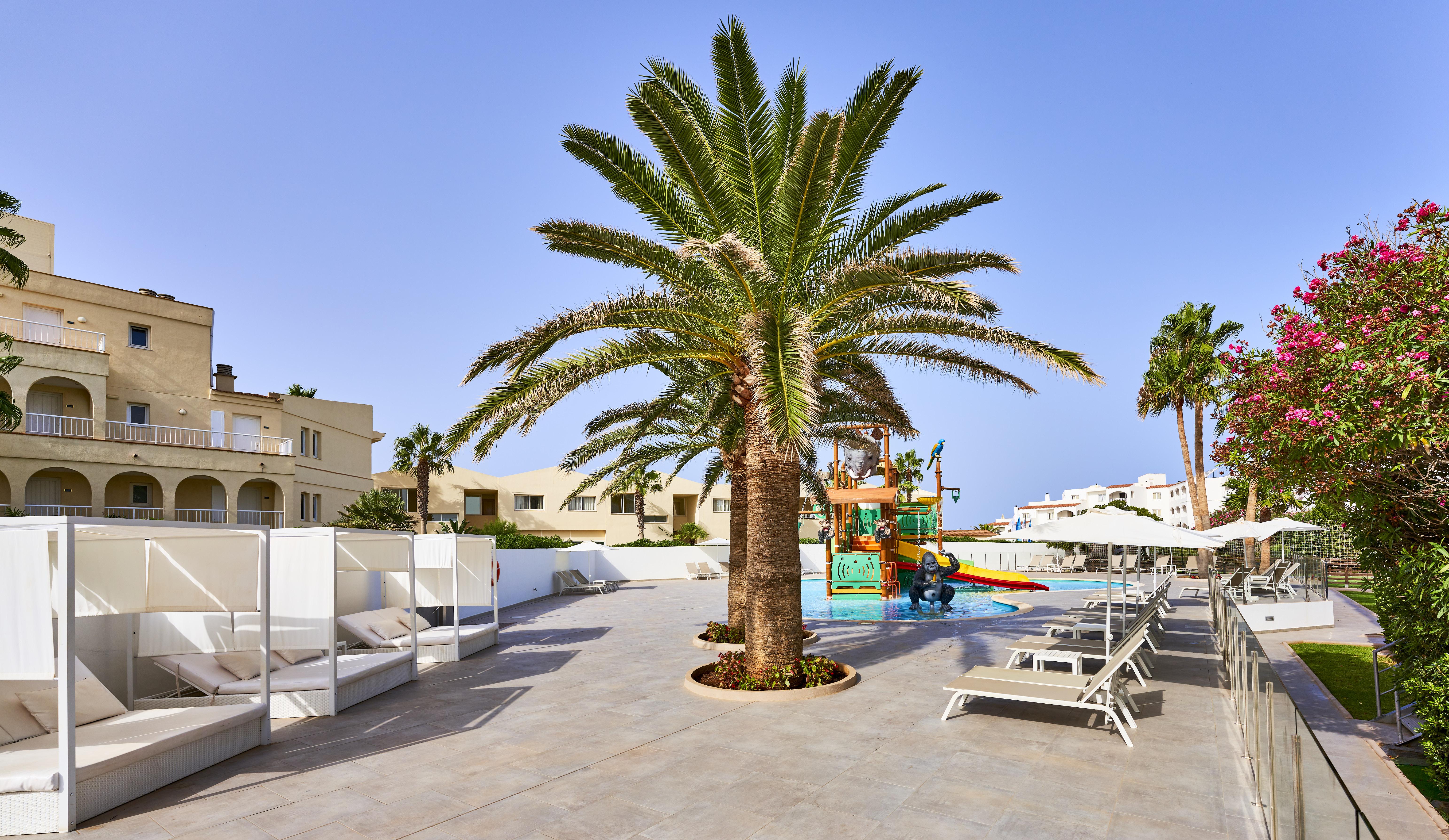 Smartline Cala N Bosch Hotel カラン・ボッシュ エクステリア 写真