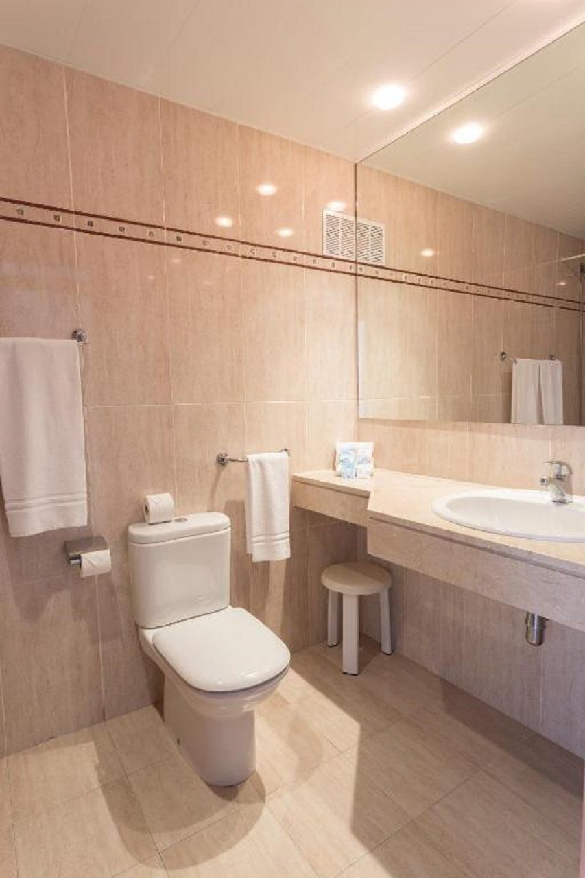 Smartline Cala N Bosch Hotel カラン・ボッシュ エクステリア 写真